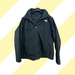 The North Face ski jacket size women’s XL, in excellent condition. Lightweight